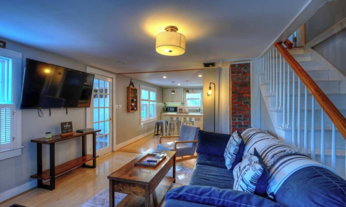Southwest Harbor House | Pet Friendly 3BR Home in SWH [Acadia Island House]