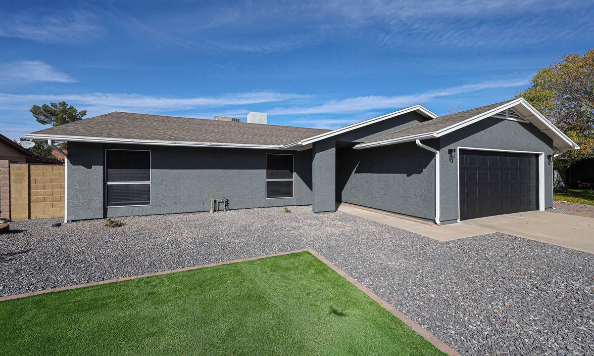 Glendale House | Pet-Friendly 3BR Glendale Stay w/Fenced Yard