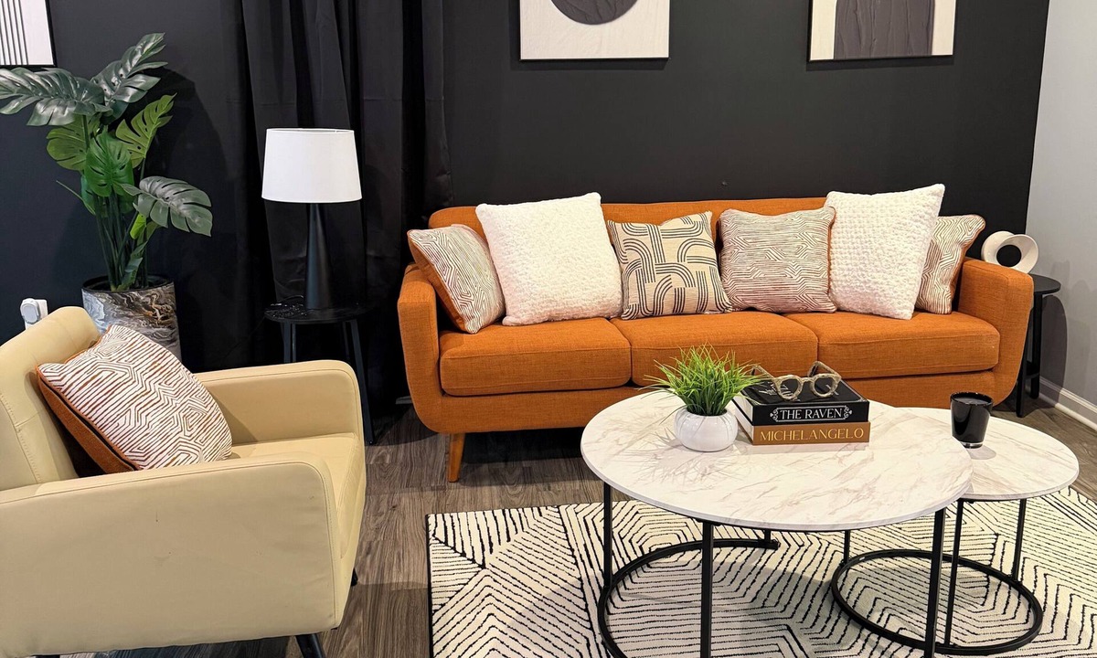 Brooklyn Park House | Pet-Friendly 3BR Townhome – 10 Min to BWI & Stadiums + Free Wi-Fi
