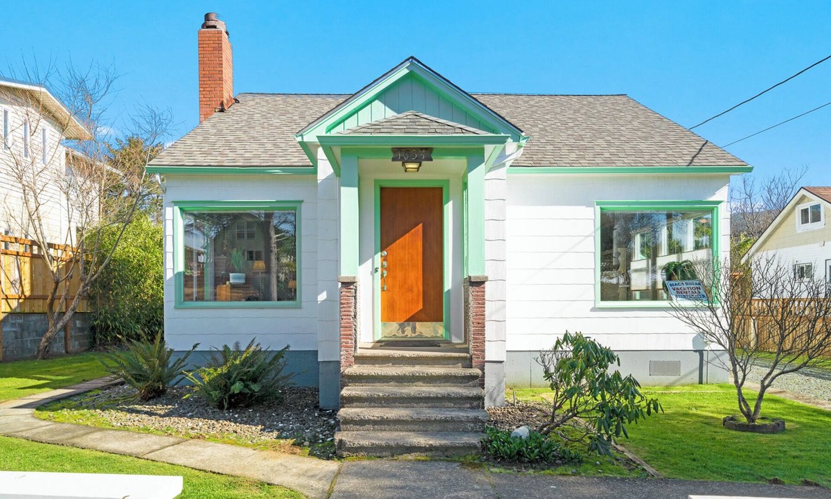 Rockaway Beach Cottage | Pet-friendly 3BR beach cottage with fenced yard, wood stove, and easy beach access.