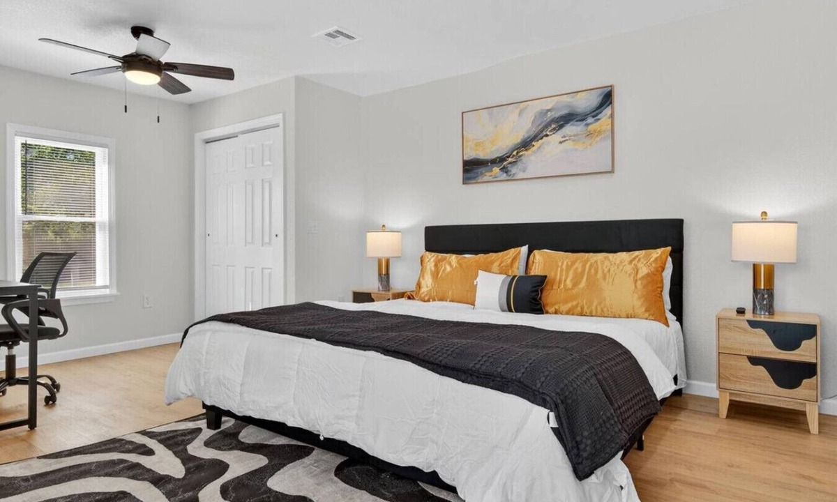 Bartlesville House | Pet-Friendly , 5 Min Downtown , Grill , Workspace