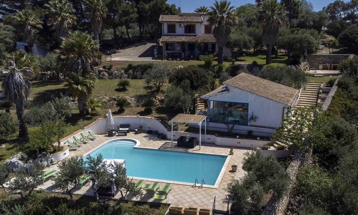 Marsala Villa | Pet-Friendly Apartment 'Villa a Marsala' with Sea View & Pool