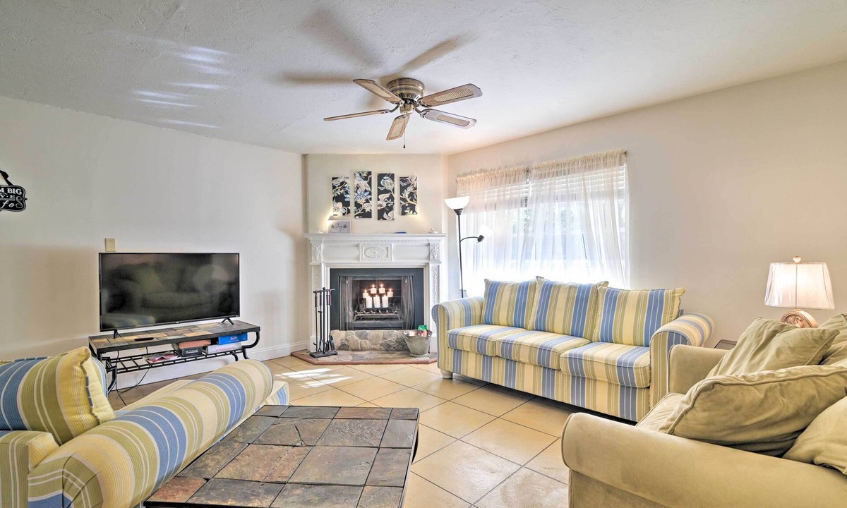 Brooksville Cottage | Pet-Friendly Brooksville Cottage w/Fire Pit!