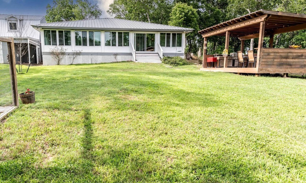 Bastrop Cabin | Pet-Friendly Cabin on the Banks of the Colorado River in Bastrop, TX