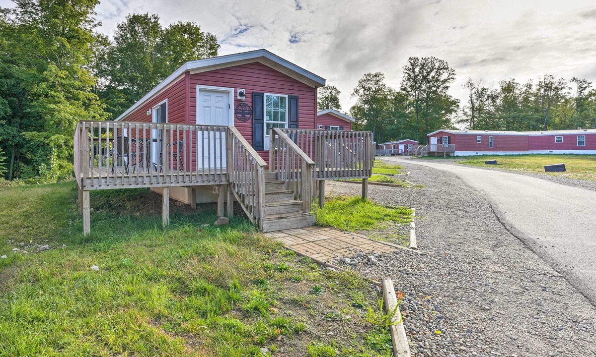 Cassopolis Cabin | Pet-Friendly Cassoplis Cabin, Close to Parks!