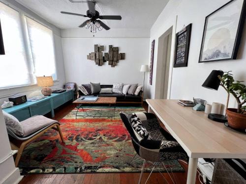 Algiers Point Hotel | Pet-friendly duplex steps from Algiers ferry