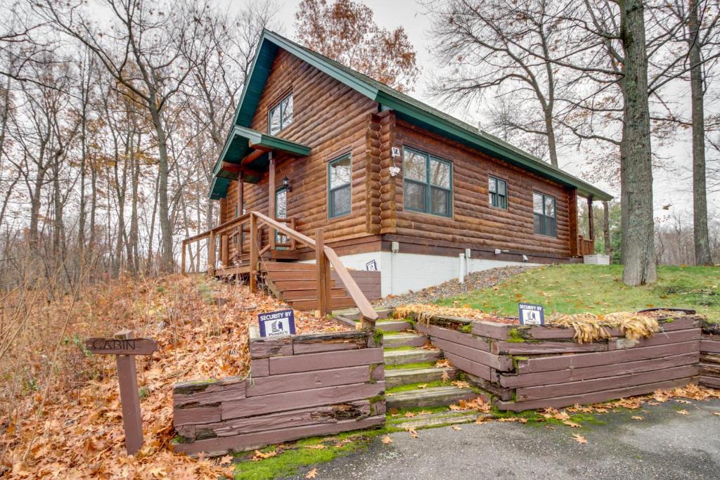 Garrison House | Pet-Friendly Garrison Retreat with Gas Fireplace!