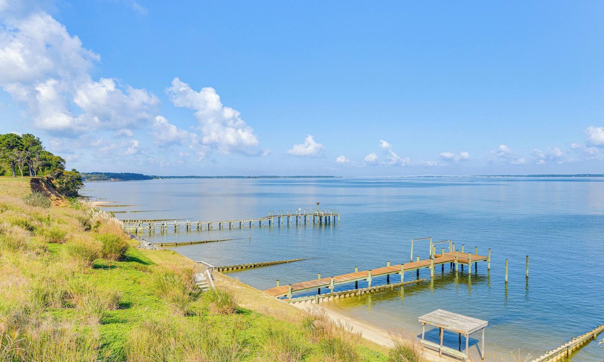 Deltaville House | Pet-Friendly Gem w/Private Dock in Deltaville!