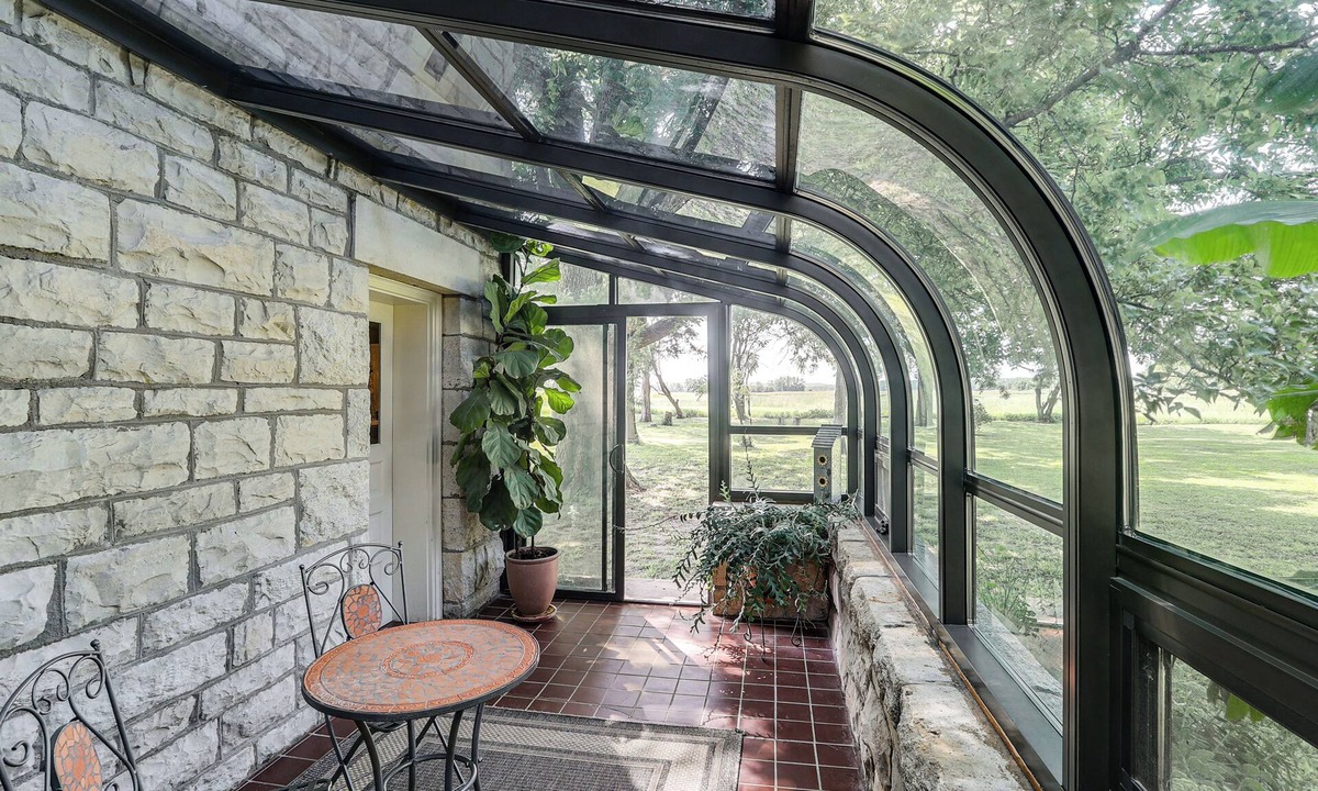Manhattan Cottage | Pet-friendly Home: Grill & Fire Pit in Manhattan