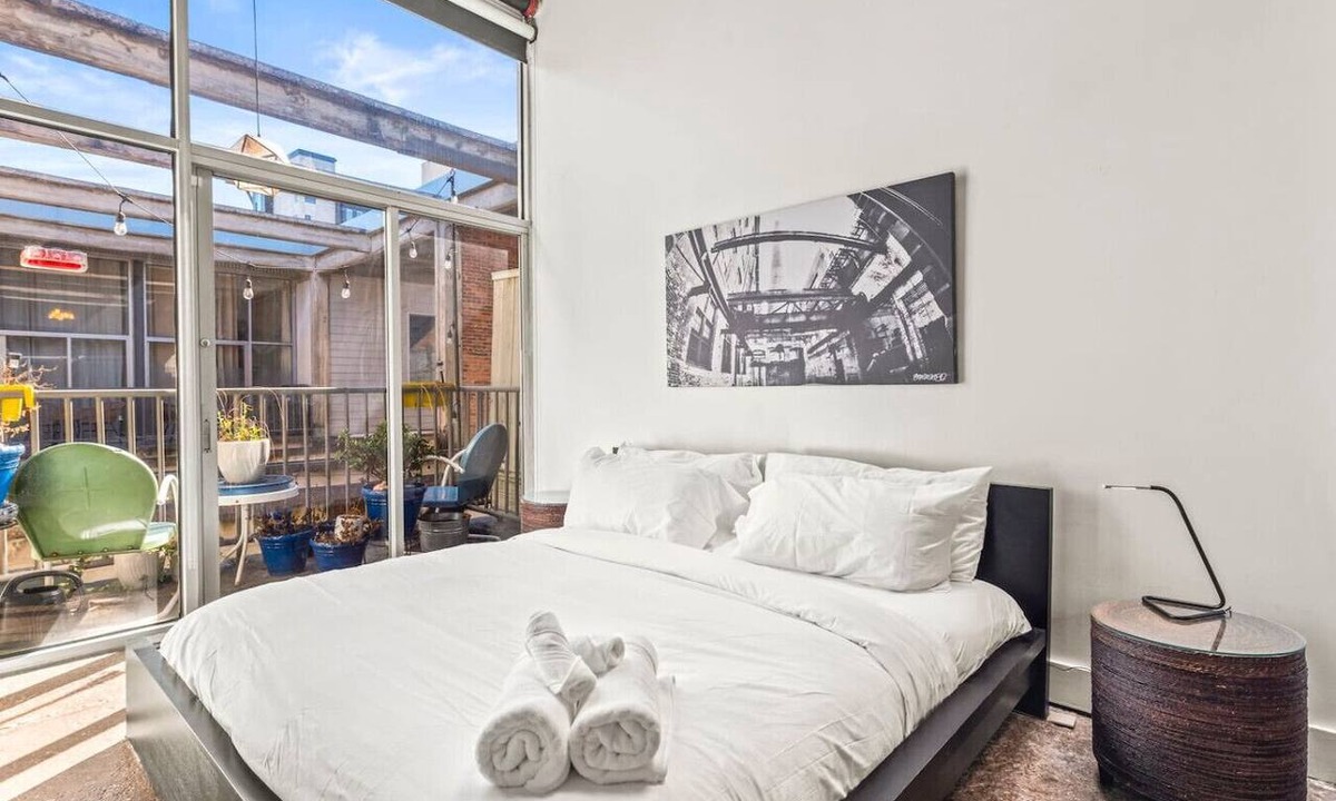 Old Fourth Ward Apartment | Pet Friendly | King Bed | Beltline Access