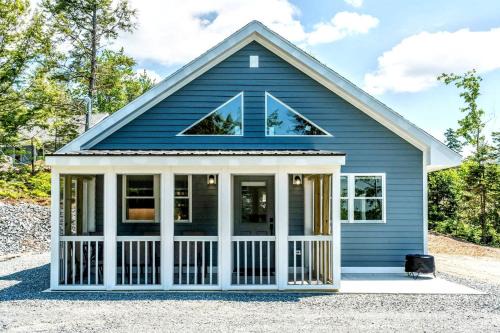 Sullivan House | Pet-Friendly Lakeside Cabin with Fire Pit & Screened Porch near Flanders Pond in Sullivan, Maine