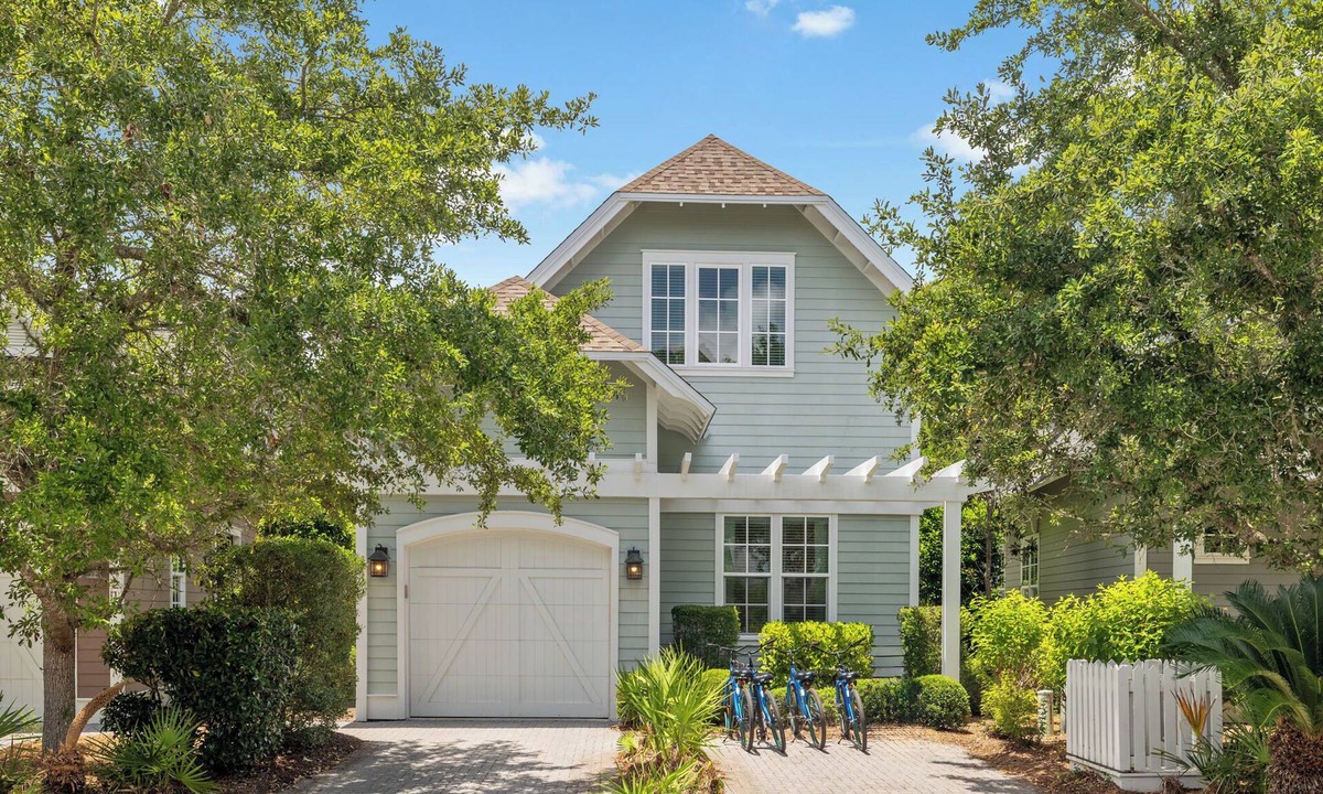 WaterSound West Beach House | Pet-Friendly Luxe Getaway w/Chef’s Kitchen, Bikes, Porch, & Easy Access to Beach