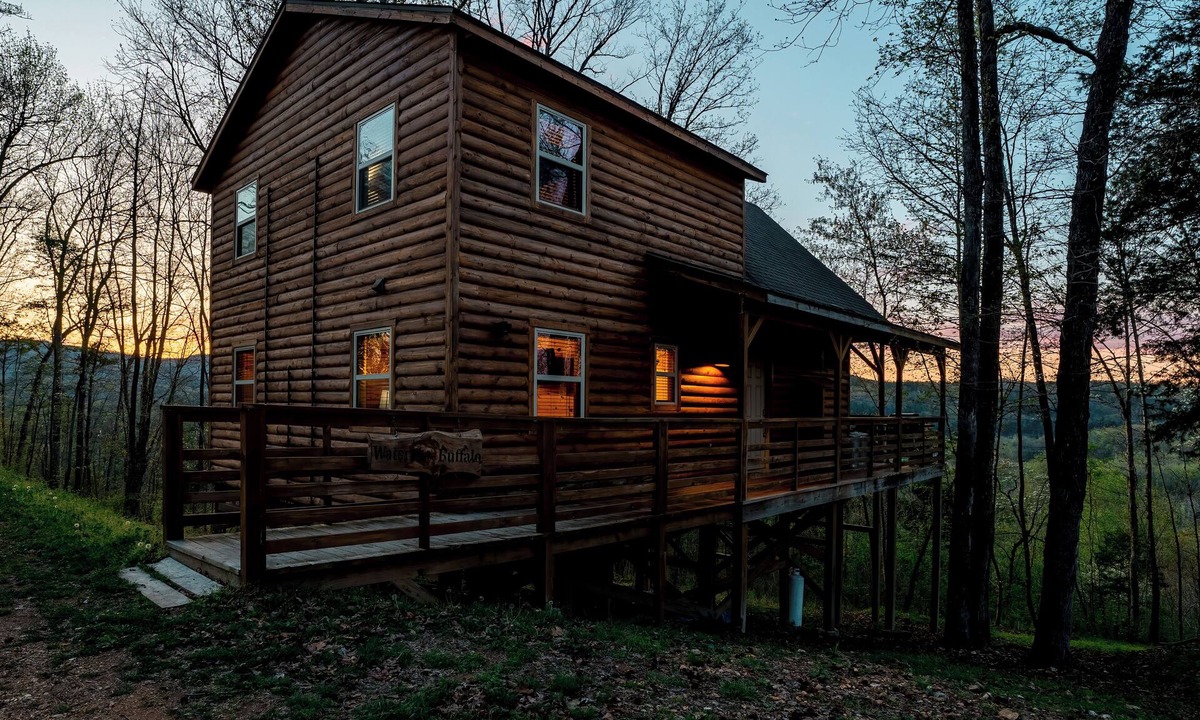Jasper Cabin | Pet-Friendly Mnt. View Cabin Near River w/Hot Tub + Fire Pit Sleeps 10