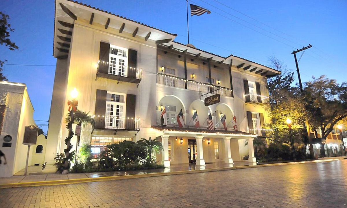 Western Division Hotel | Pet-Friendly Modern Stay in Laredo’s Historic Heart | Pool, Hot Tub & Gym Access