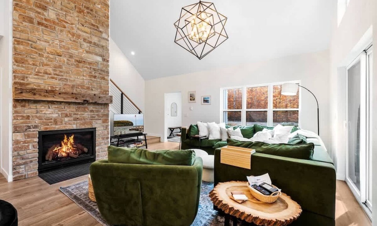 Gills Rock House | Pet-Friendly Modern Retreat · Woods · Ellison Bay