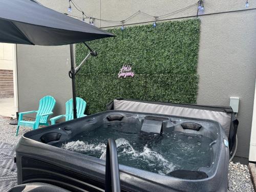 Colonialtown South House | Pet Friendly Modern Zen Studio Retreat with Hot Tub