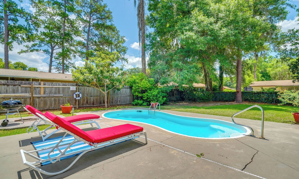 Ocala House | Pet-Friendly Ocala Home w/Pool & Fenced-In Yard!
