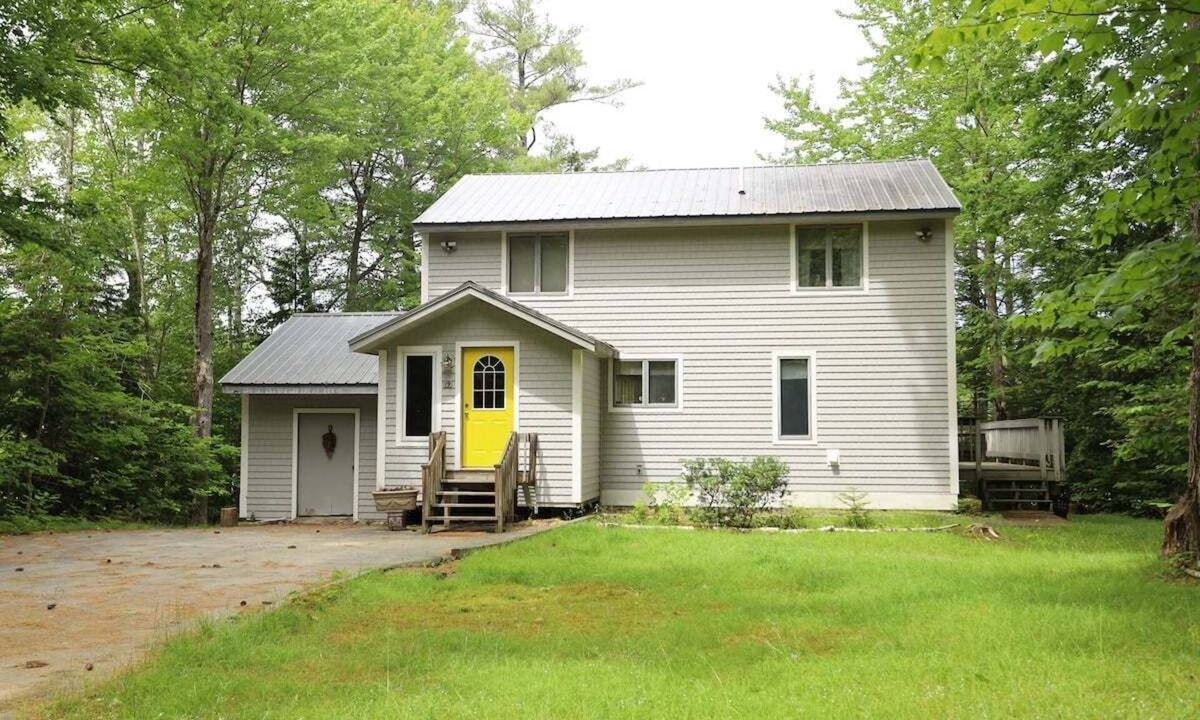 Campton House | Pet Friendly Private Waterfront home, Estates