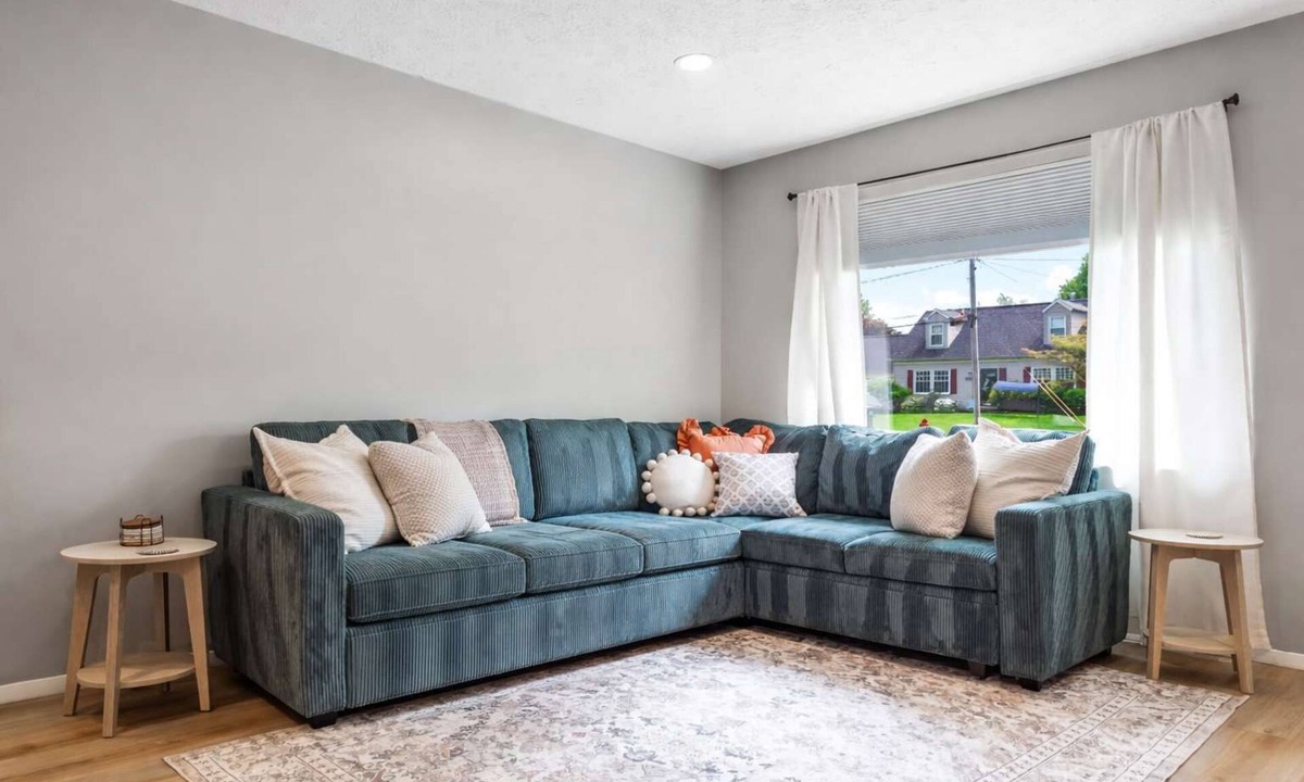 Cuyahoga Falls House | Pet-Friendly Ranch | Patio | Near CVNP | Sleeps 6