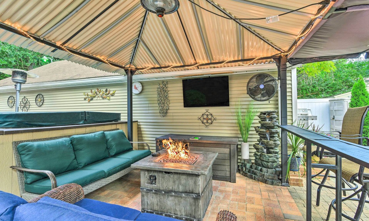 Taylor House | Pet-Friendly Taylor Home w/ Backyard Oasis!
