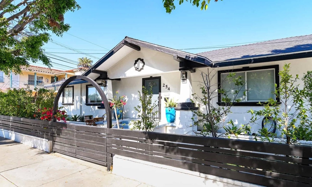 Alamitos Beach House | Pet Friendly, Walk to Beach, Sleep 8, World Cup