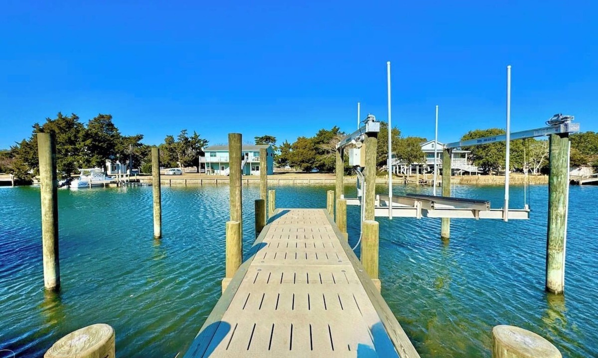 Cedar Point House | Pet-Friendly Waterfront Home – Deep Water Dock, Boat Lift & Fire Pit!