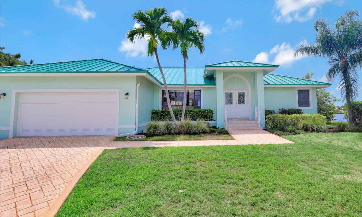 Marco Island House | Pet-Friendly Waterfront Home | Key Lot w/View