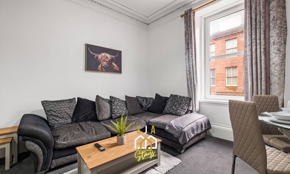 Peterhead Apartment | Peterhead Pad - SJA Stays - Modern 2 Bed Apartment
