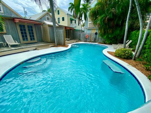 Uptown - Upper Duval House | Petes West Cottage