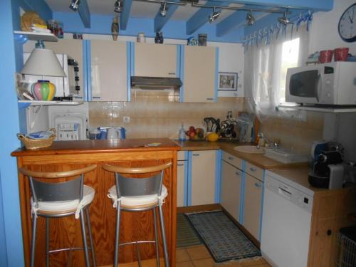 Pyla-sur-Mer House | Petite maison bleue Dune du Pyla 4 personnes 2 vélos