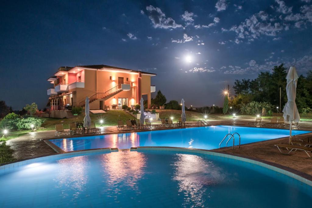 Avdira Hotel | Petrinos Lofos