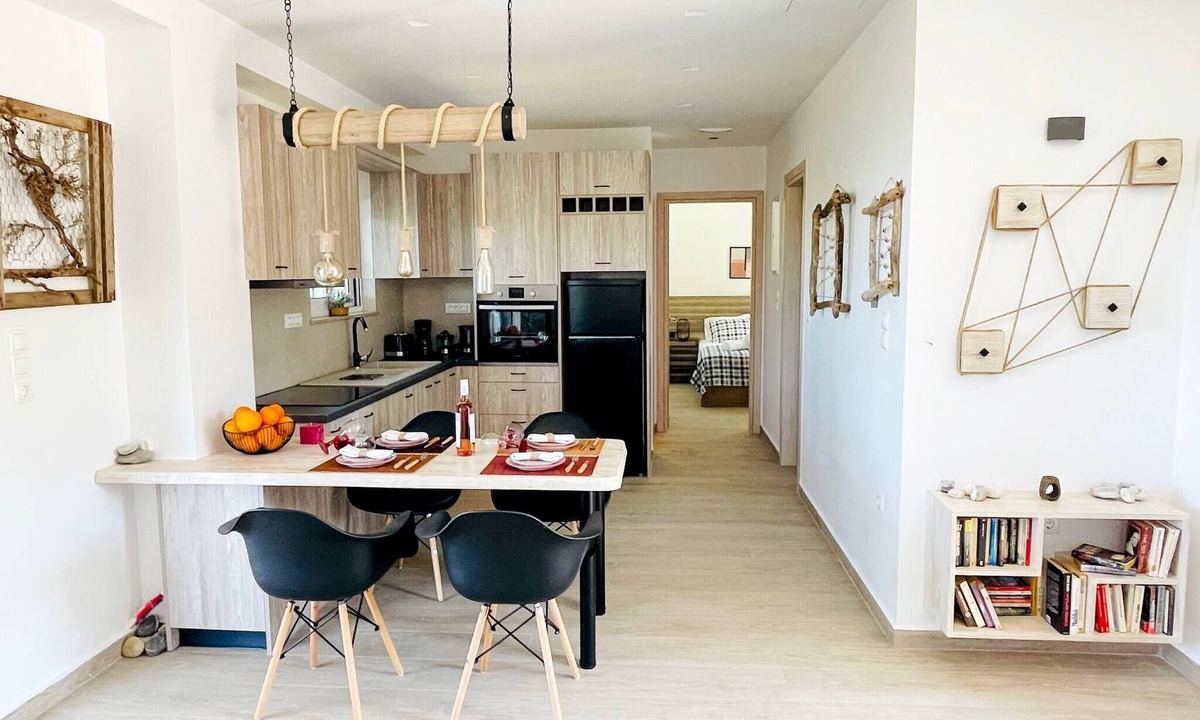 Vlakheronitissa Apartment | Phaedra House For Relaxing Holidays Near Platanias