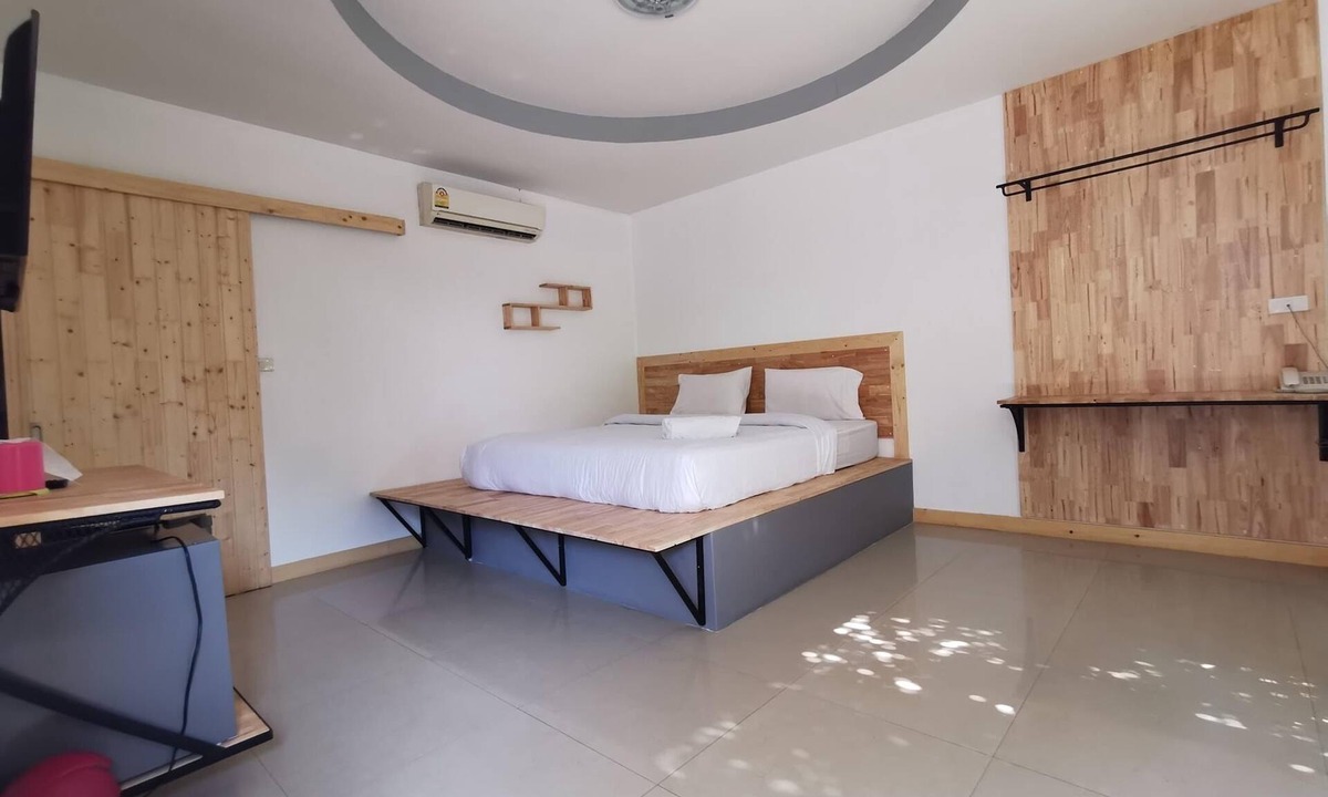 Pak Prieo Hotel | Phatra Resort