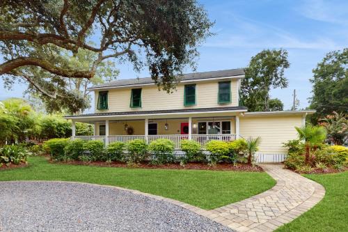 Old Village House | Pherigo Chateau
