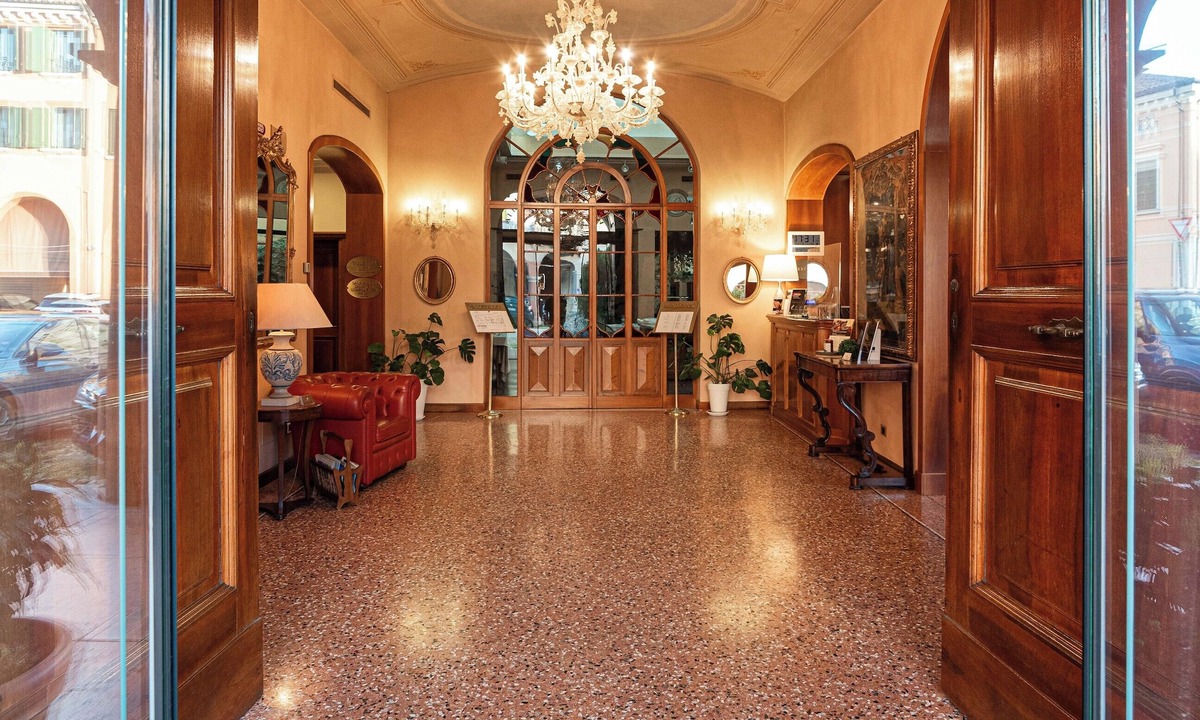 Correggio Hotel | Phi Hotel dei Medaglioni