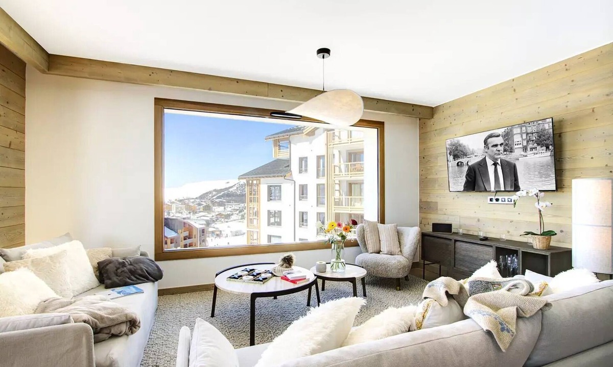 Bergers Apartment | PHOA23 Spacious apartment in a residence with a pool, right at the foot of the slopes