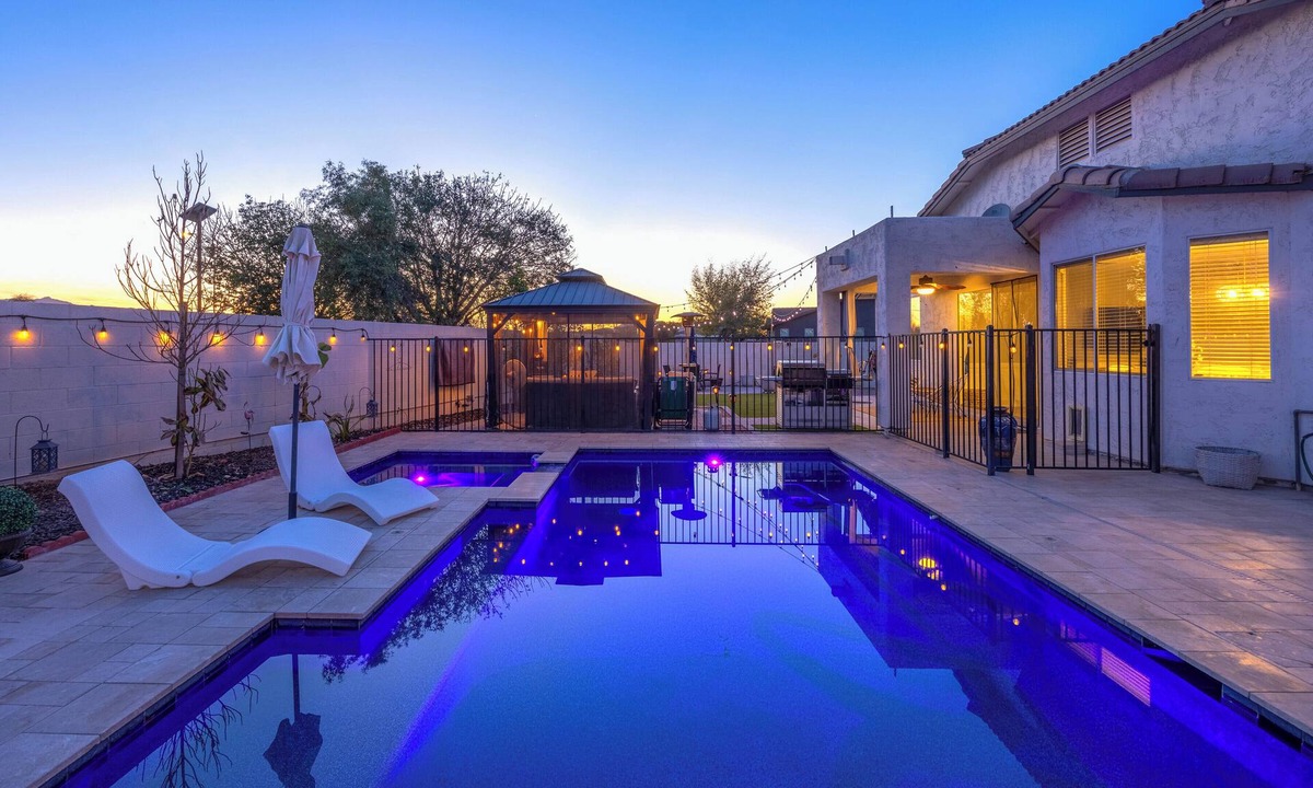 Laveen Ranch House | Phoenix Resort Home: Open Concept Pool Spa Cabana Families Love It!