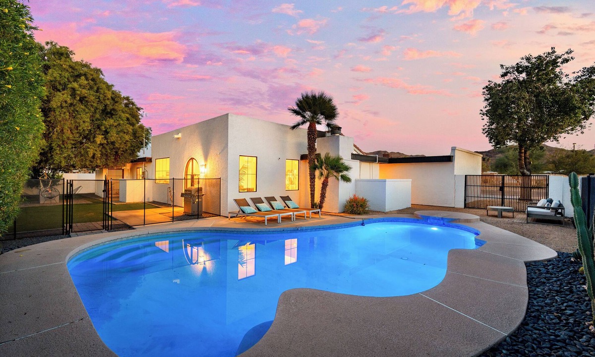 Paradise Gardens House | Phoenix Vista/Mountain Views, Pool & Fire Pit