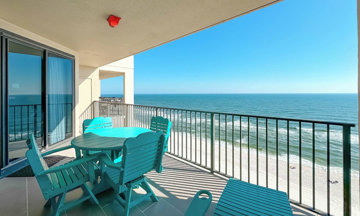 Orange Beach East Condo | Phoenix X 1514 | Breathtaking Top Floor Views | By FloraBama | My Beach Getaways