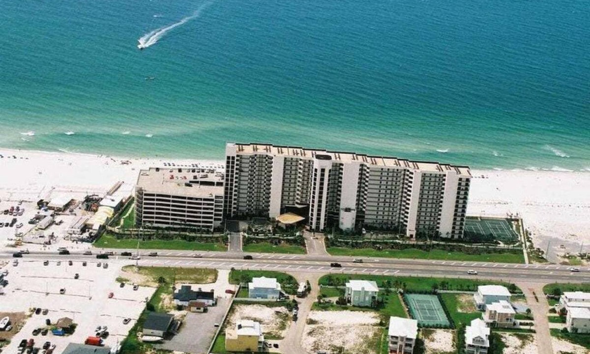 Orange Beach East Condo | Phoenix X 713 Your Orange Beach Retreat! Gulf Front next to the Flora Bama by Prickett Properties
