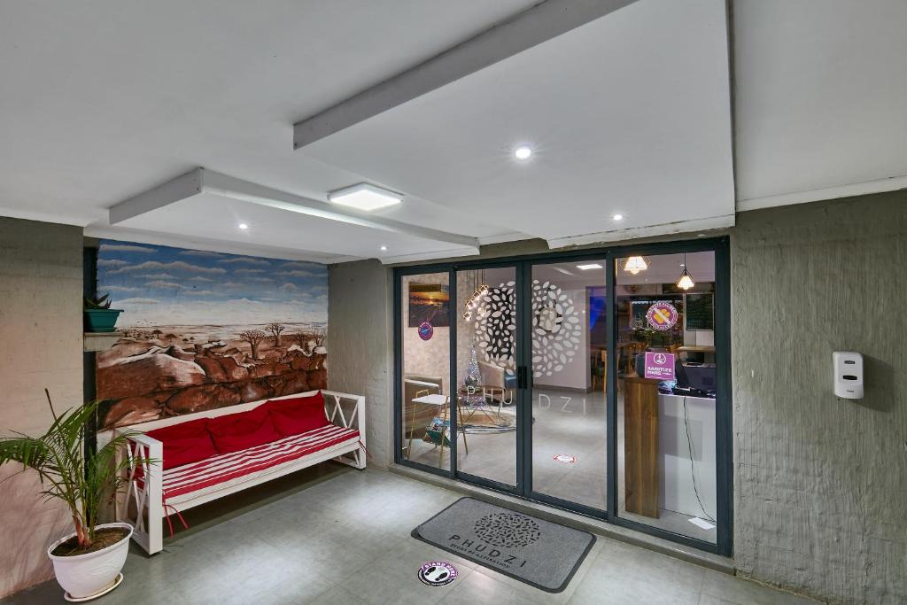 Letlhakane House | Phudzi Hotel