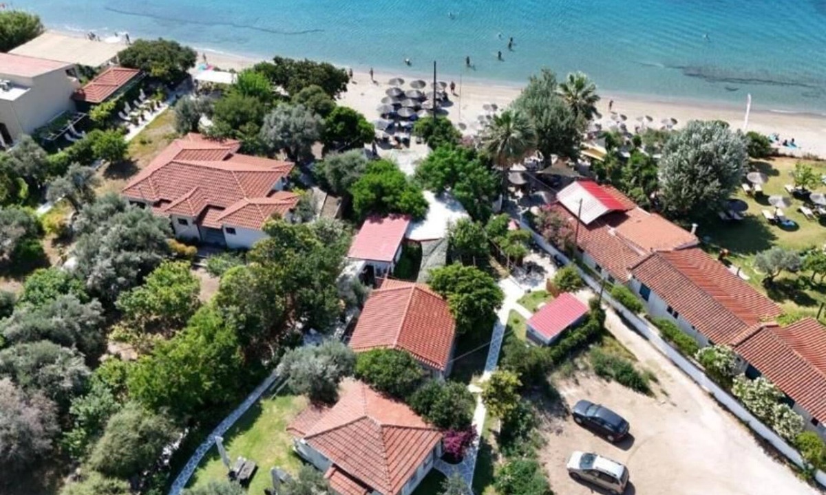 Skiathos Town Apartment | Physis Oikos Beachfront Apartments