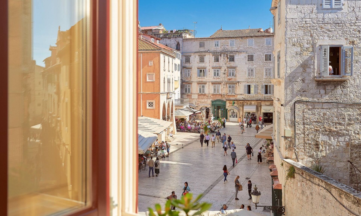 Old Town Hotel | Piazza Heritage Hotel