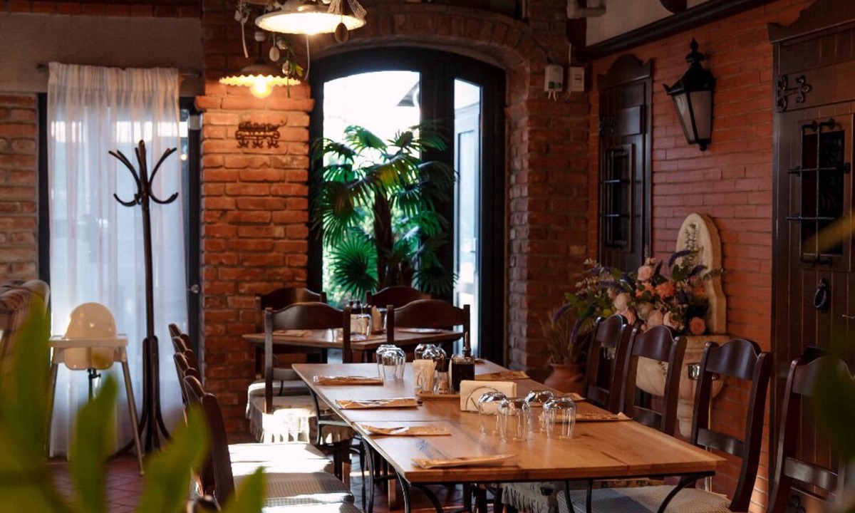 Bacau Hotel | Piazzetta