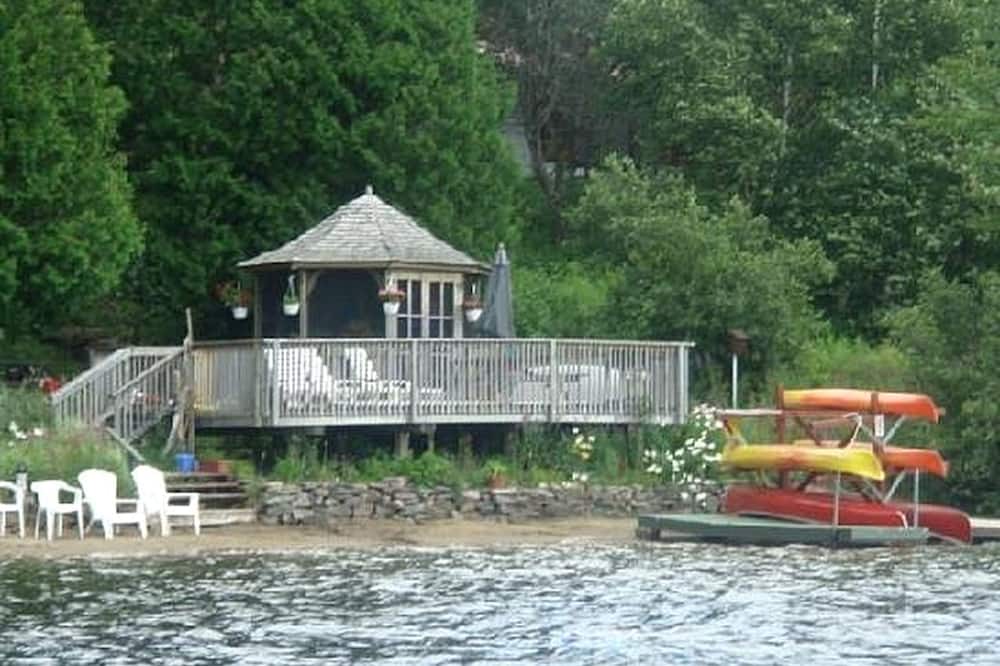 Algonquin Highlands Cabin | Picturesque Cabin near Queen Elizabeth II Highlands of Ontario, Canada