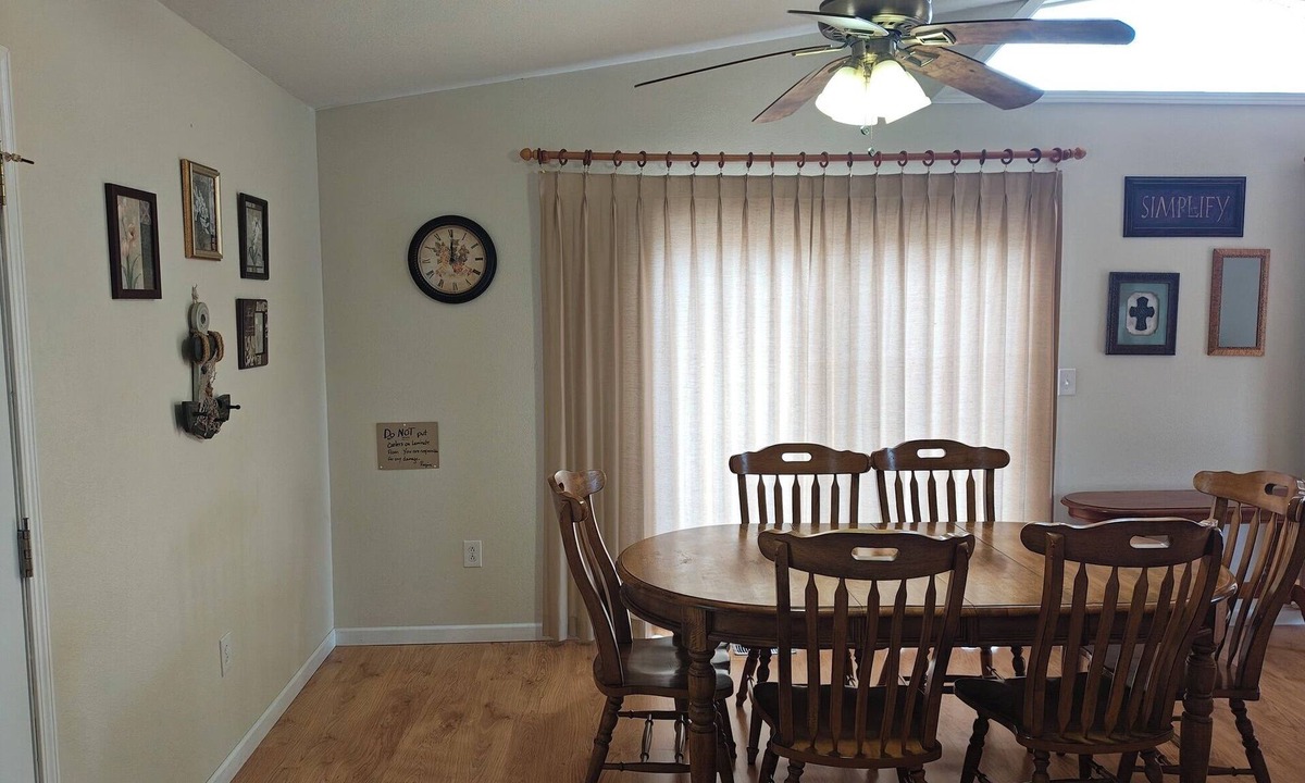 Dogwood Park House | Picturesque Executive House #22 w/jacuzzi and views of Norfork lake