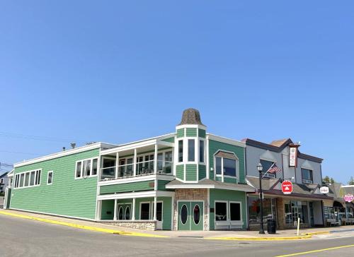 St Ignace House | Pier Harbor #2