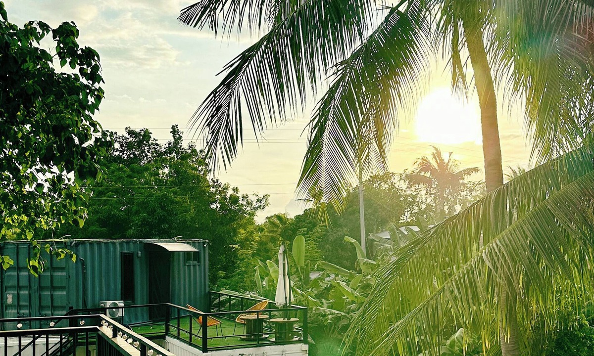 Basdiot Hostel | Pig Dive Hostel