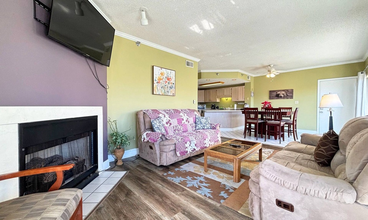 Pigeon Forge Condo | Pigeon Forge Downtown- Pigeon River Retreat 5% Weekly and 8% Monthly Discount!