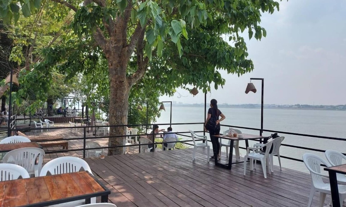 Savannakhet Hotel | Pilgrim's Kitchen & Inn